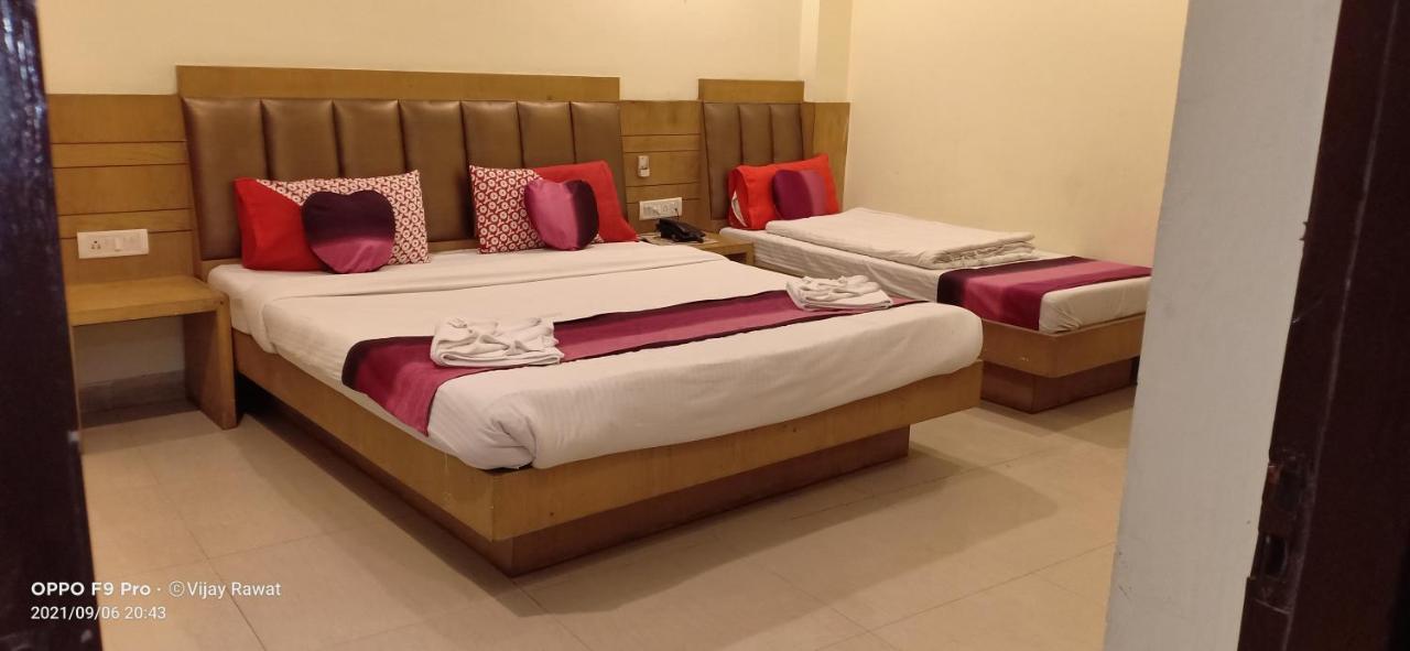 Hotel Golden Gate New Delhi Eksteriør billede