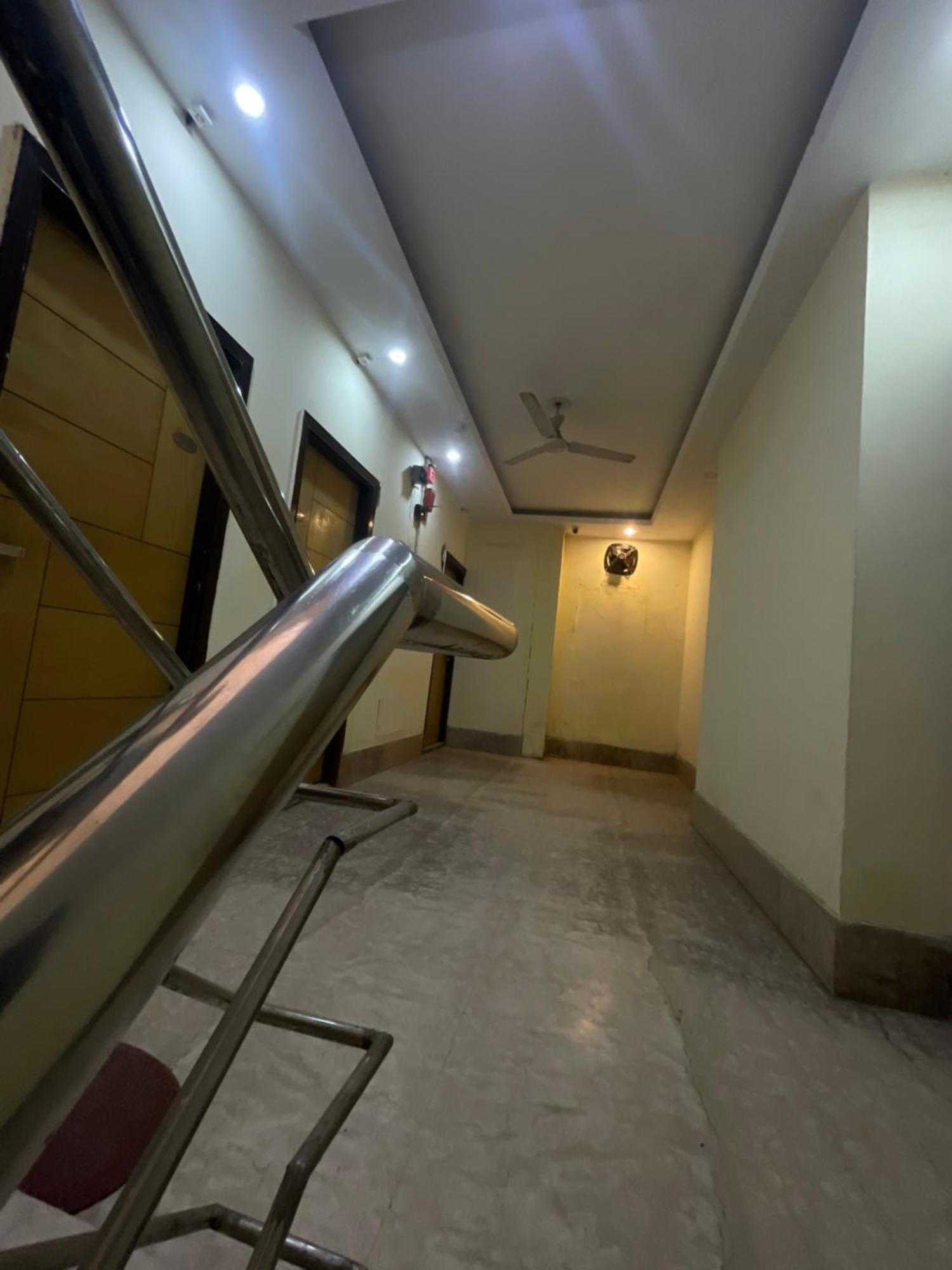 Hotel Golden Gate New Delhi Eksteriør billede